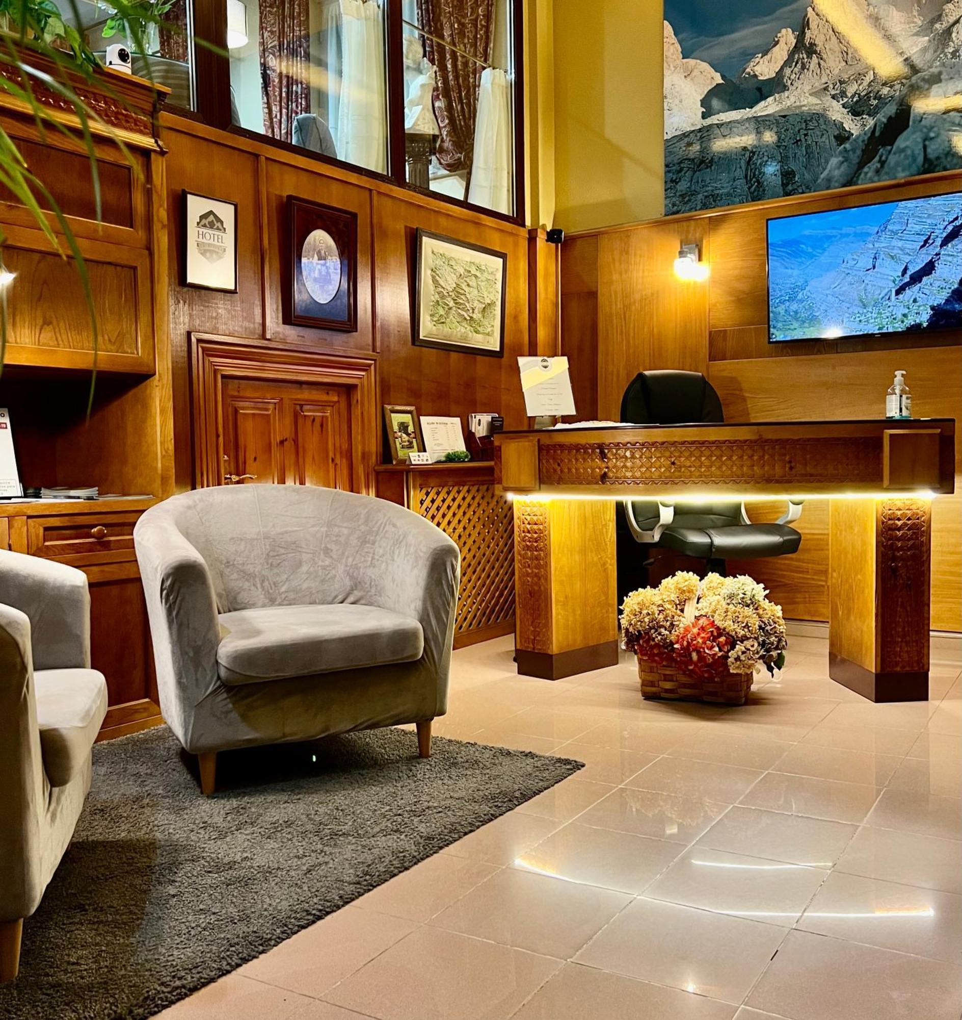 Hotel La Rivera Аренас де Кабралес Екстериор снимка