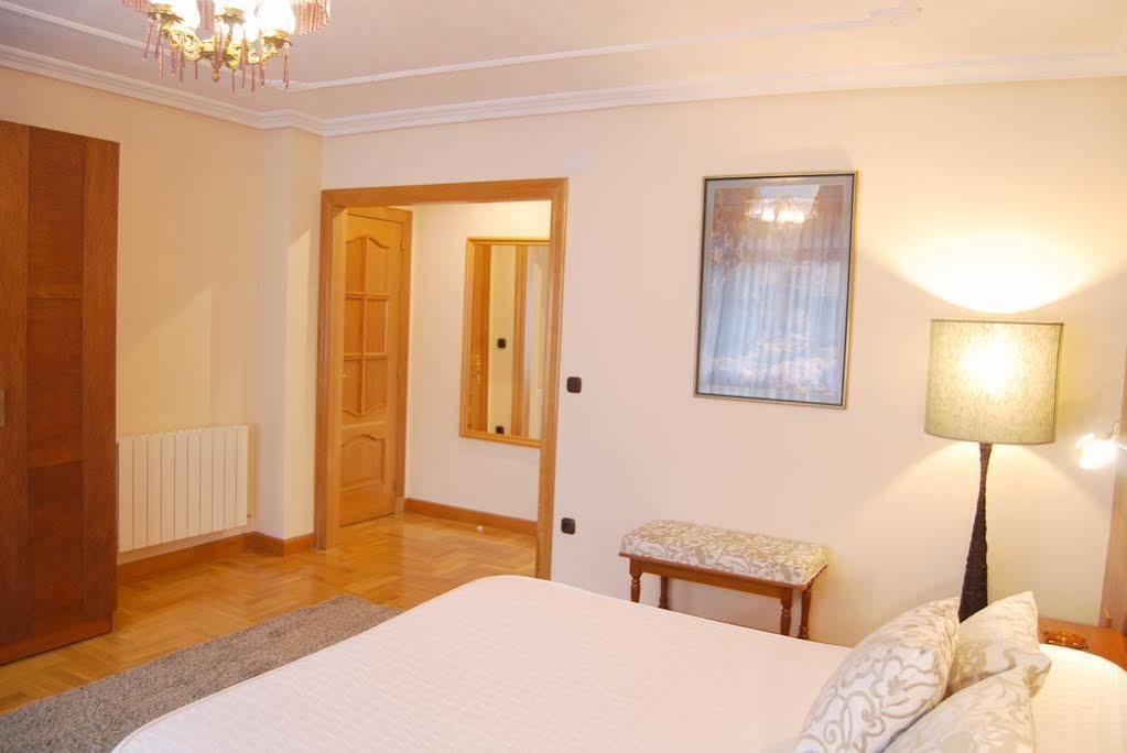 Hotel La Rivera Аренас де Кабралес Екстериор снимка