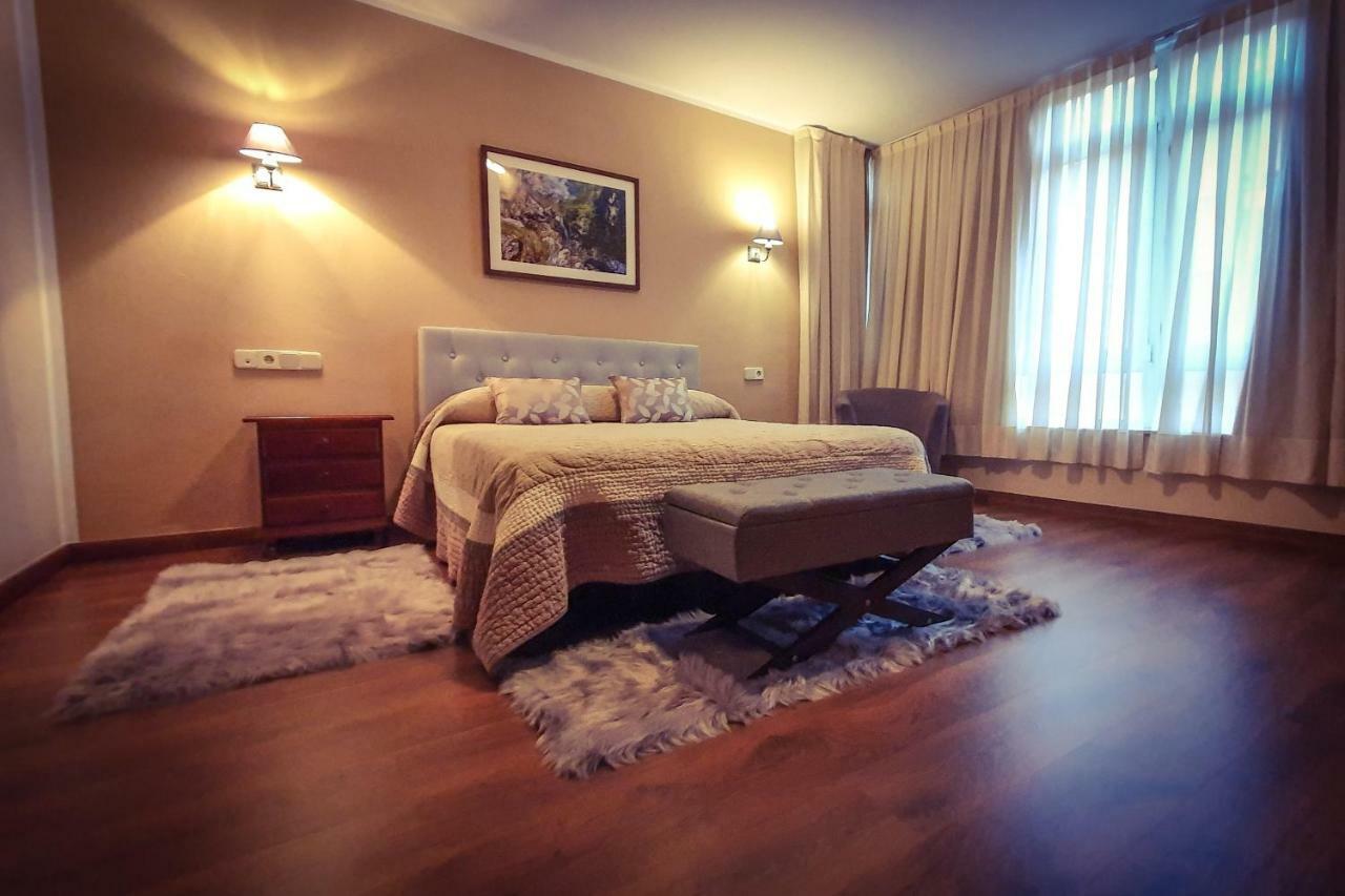 Hotel La Rivera Аренас де Кабралес Екстериор снимка